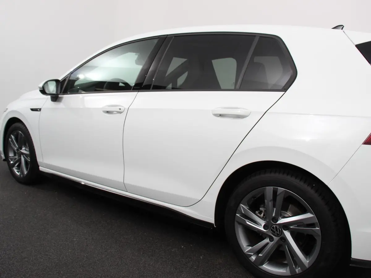 1.5 eTSI DSG R-Line Panorama dak Navigatie Apple Carplay/Android Auto Climate Control Camera Dab Extra Getint Glas Adaptive Cruise Control Virtual Cockpit Lichtmetalen Velgen