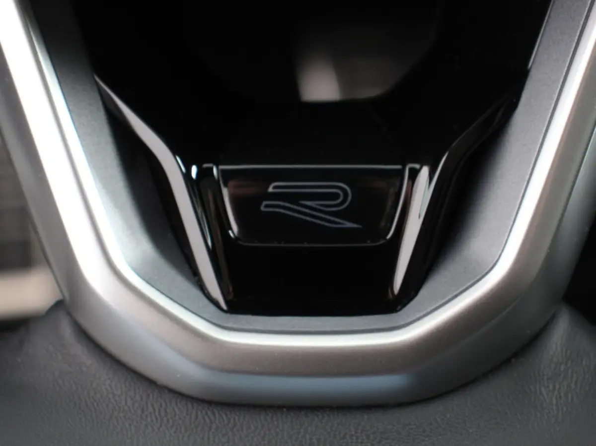 1.5 eTSI DSG R-Line Panorama dak Navigatie Apple Carplay/Android Auto Climate Control Camera Dab Extra Getint Glas Adaptive Cruise Control Virtual Cockpit Lichtmetalen Velgen