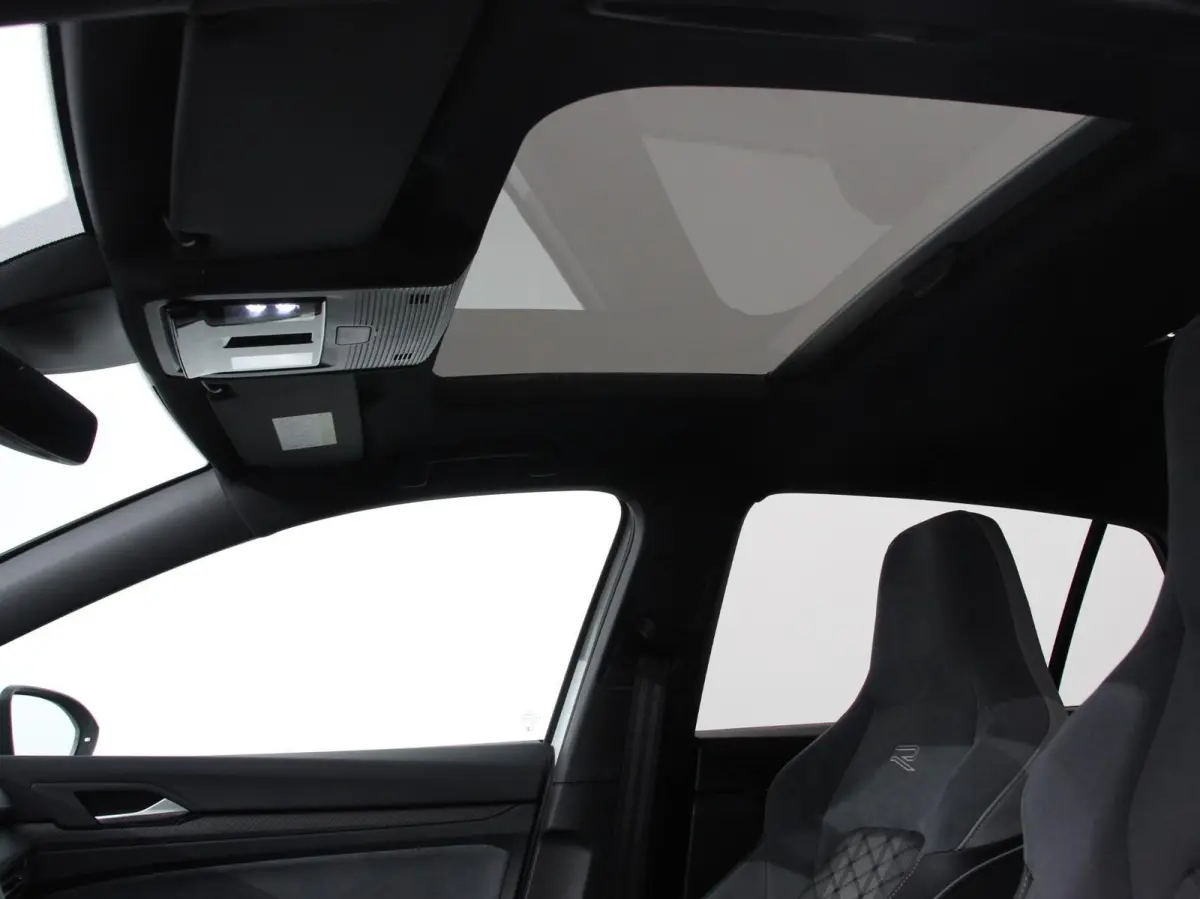 1.5 eTSI DSG R-Line Panorama dak Navigatie Apple Carplay/Android Auto Climate Control Camera Dab Extra Getint Glas Adaptive Cruise Control Virtual Cockpit Lichtmetalen Velgen