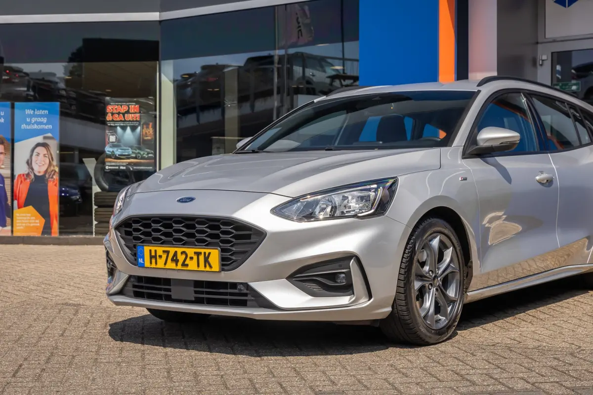 1.0 EcoBoost ST Line Business | Apple Carplay/Android Auto | Cruise control | lane Assist | Parkeersensoren Voor / Achter | Airco automatisch | Airco (automatisch) | Apple Carplay/Android Au
