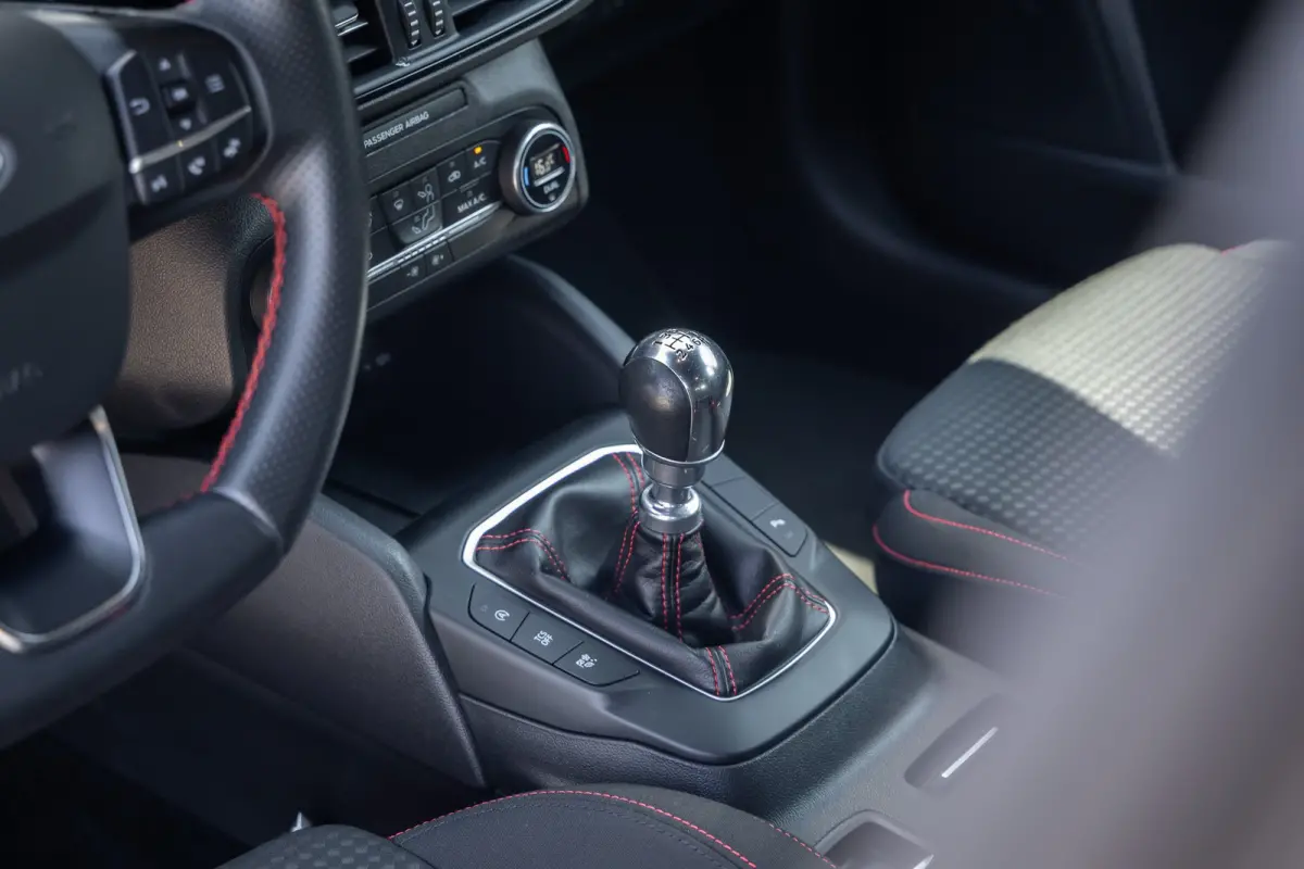 1.0 EcoBoost ST Line Business | Apple Carplay/Android Auto | Cruise control | lane Assist | Parkeersensoren Voor / Achter | Airco automatisch | Airco (automatisch) | Apple Carplay/Android Au