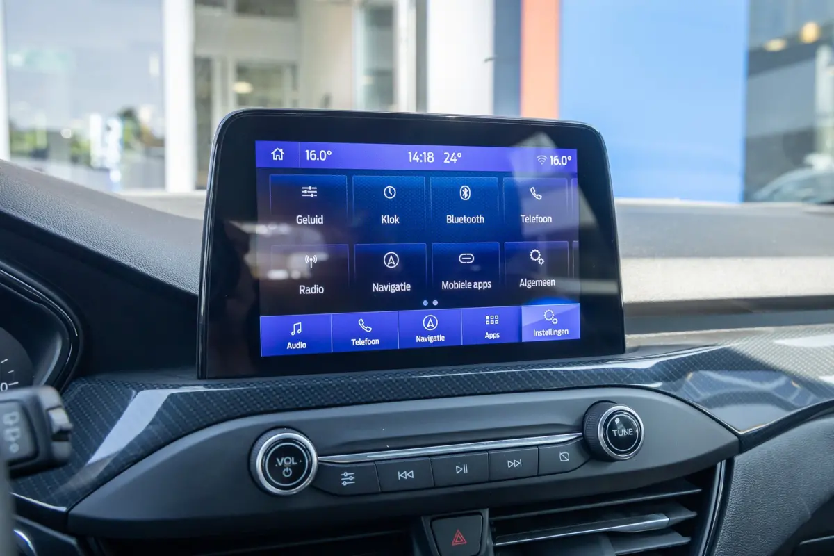 1.0 EcoBoost ST Line Business | Apple Carplay/Android Auto | Cruise control | lane Assist | Parkeersensoren Voor / Achter | Airco automatisch | Airco (automatisch) | Apple Carplay/Android Au