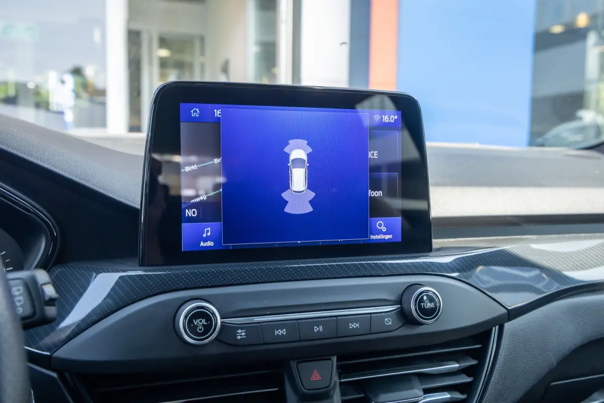 1.0 EcoBoost ST Line Business | Apple Carplay/Android Auto | Cruise control | lane Assist | Parkeersensoren Voor / Achter | Airco automatisch | Airco (automatisch) | Apple Carplay/Android Au