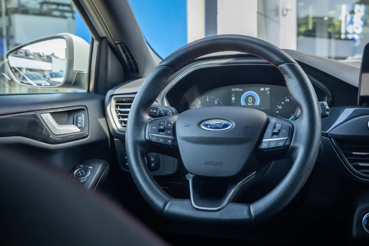 1.0 EcoBoost ST Line Business | Apple Carplay/Android Auto | Cruise control | lane Assist | Parkeersensoren Voor / Achter | Airco automatisch | Airco (automatisch) | Apple Carplay/Android Au