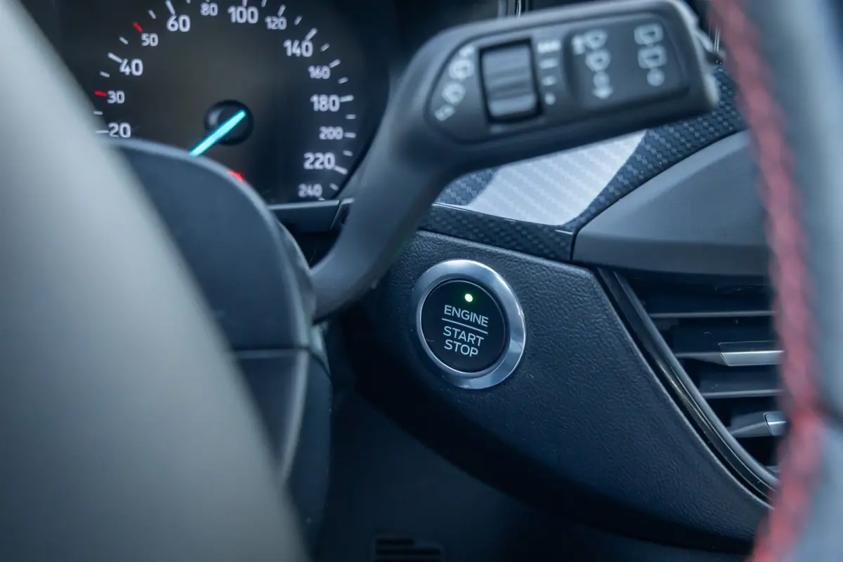1.0 EcoBoost ST Line Business | Apple Carplay/Android Auto | Cruise control | lane Assist | Parkeersensoren Voor / Achter | Airco automatisch | Airco (automatisch) | Apple Carplay/Android Au