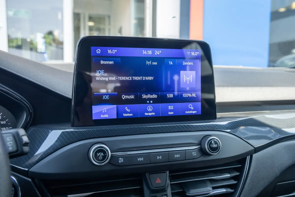 1.0 EcoBoost ST Line Business | Apple Carplay/Android Auto | Cruise control | lane Assist | Parkeersensoren Voor / Achter | Airco automatisch | Airco (automatisch) | Apple Carplay/Android Au
