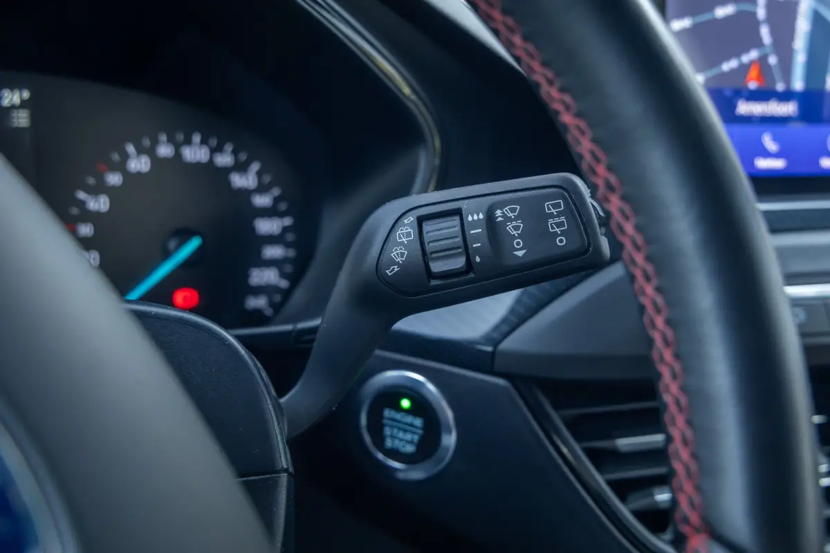 1.0 EcoBoost ST Line Business | Apple Carplay/Android Auto | Cruise control | lane Assist | Parkeersensoren Voor / Achter | Airco automatisch | Airco (automatisch) | Apple Carplay/Android Au