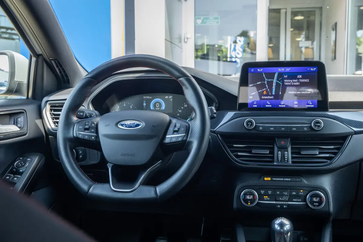 1.0 EcoBoost ST Line Business | Apple Carplay/Android Auto | Cruise control | lane Assist | Parkeersensoren Voor / Achter | Airco automatisch | Airco (automatisch) | Apple Carplay/Android Au