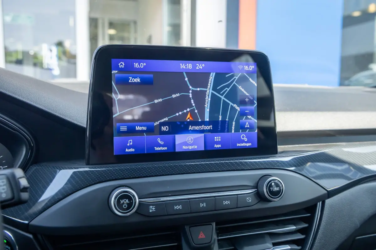 1.0 EcoBoost ST Line Business | Apple Carplay/Android Auto | Cruise control | lane Assist | Parkeersensoren Voor / Achter | Airco automatisch | Airco (automatisch) | Apple Carplay/Android Au