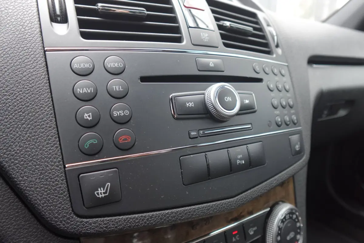 C63 AMG PANO NAVI LEDER VOL