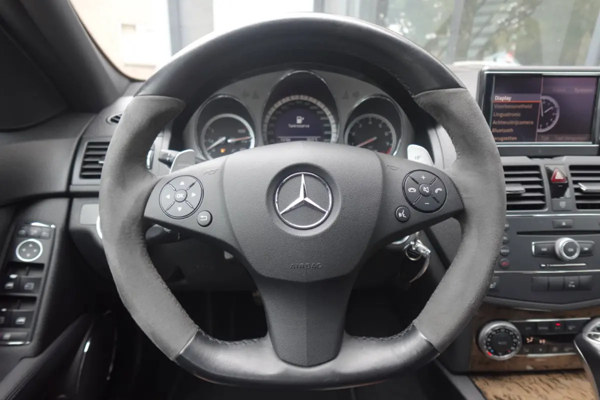 C63 AMG PANO NAVI LEDER VOL