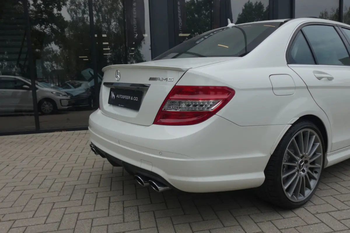 C63 AMG PANO NAVI LEDER VOL
