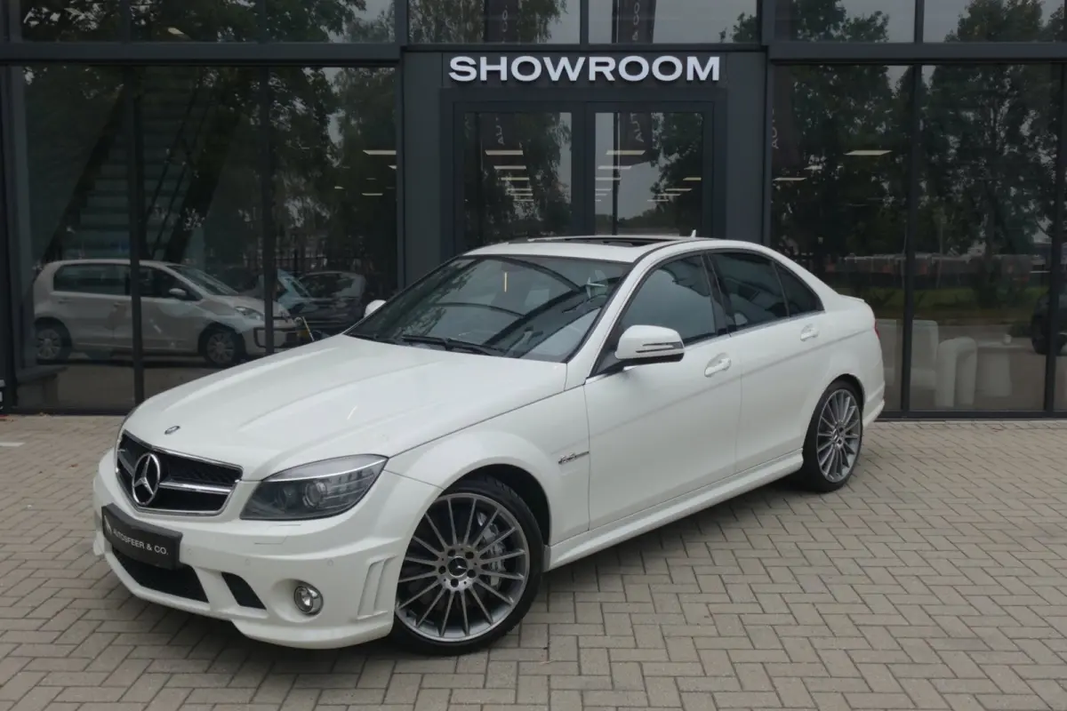 C63 AMG PANO NAVI LEDER VOL