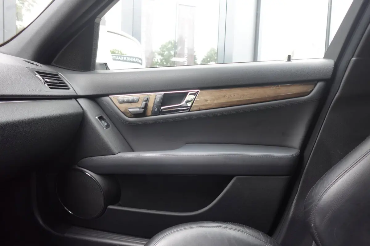 C63 AMG PANO NAVI LEDER VOL