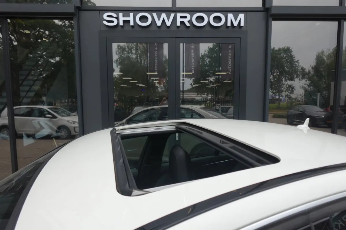 C63 AMG PANO NAVI LEDER VOL
