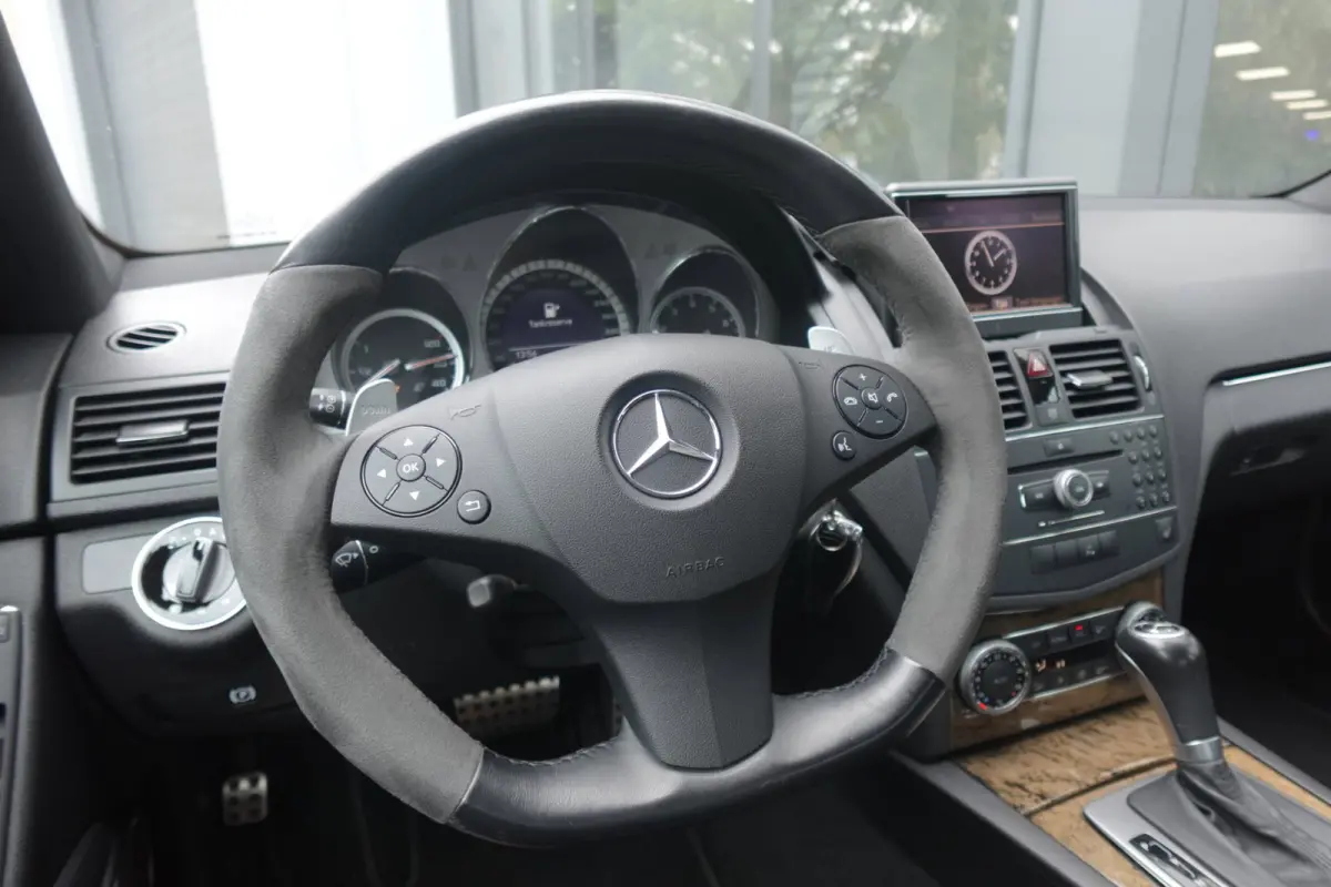 C63 AMG PANO NAVI LEDER VOL