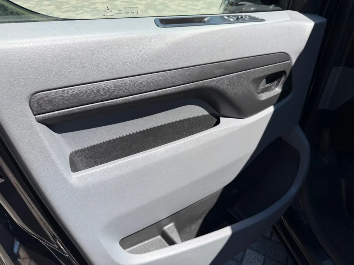 2.0 BlueHDI 180pk automaat XL Club, CarPlay, HUD, KeyLess, Trekhaak, Clima,