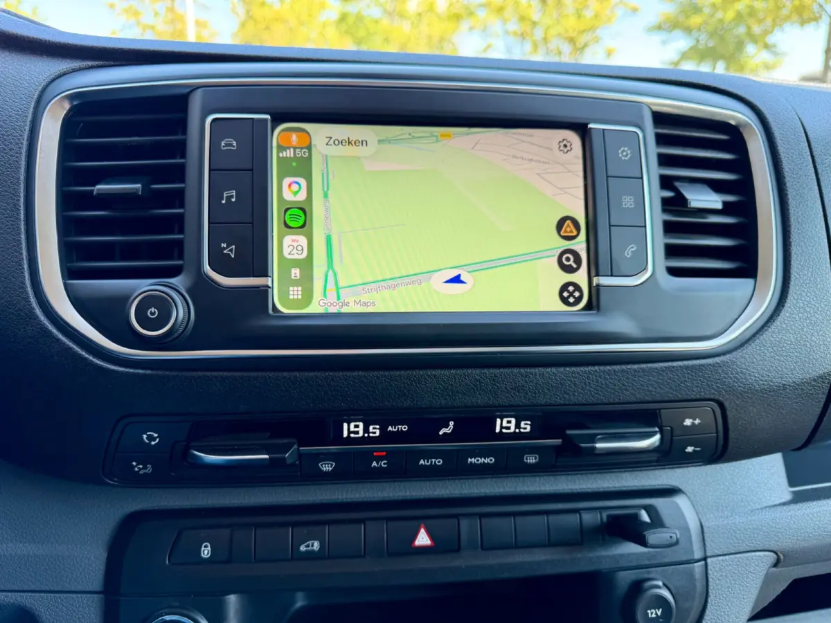 2.0 BlueHDI 180pk automaat XL Club, CarPlay, HUD, KeyLess, Trekhaak, Clima,