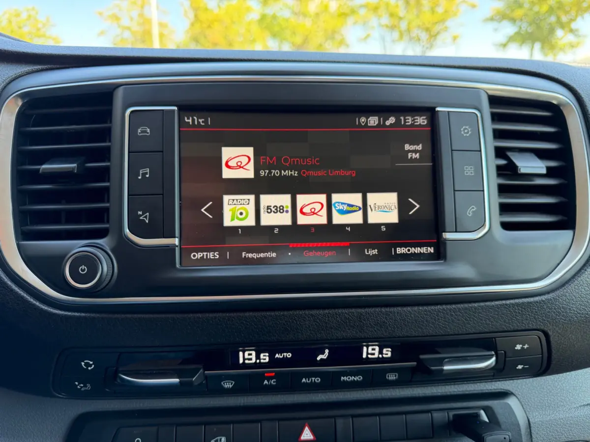 2.0 BlueHDI 180pk automaat XL Club, CarPlay, HUD, KeyLess, Trekhaak, Clima,