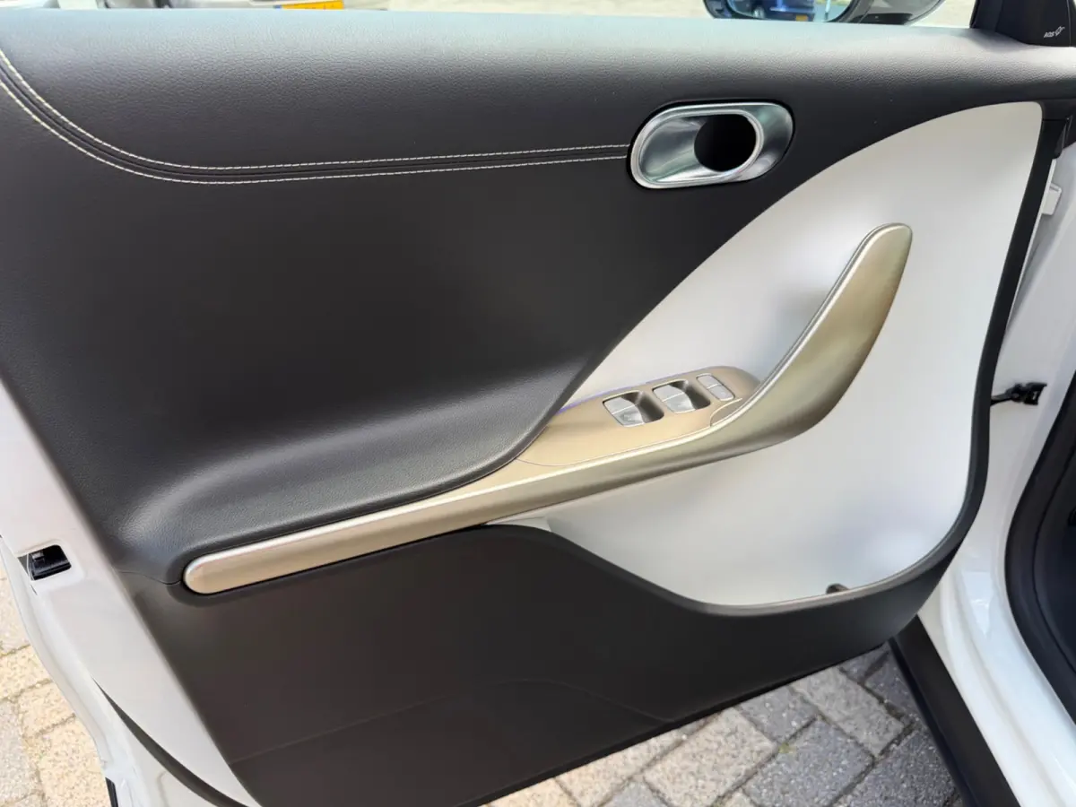 Launch Edition, NAP, limited 1 of 1000, 66 kWh