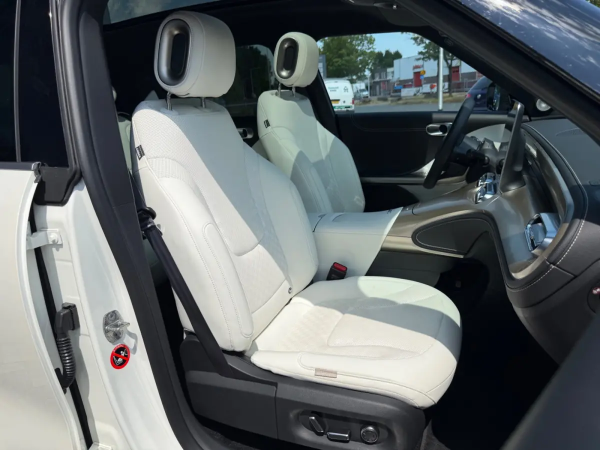 Launch Edition, NAP, limited 1 of 1000, 66 kWh