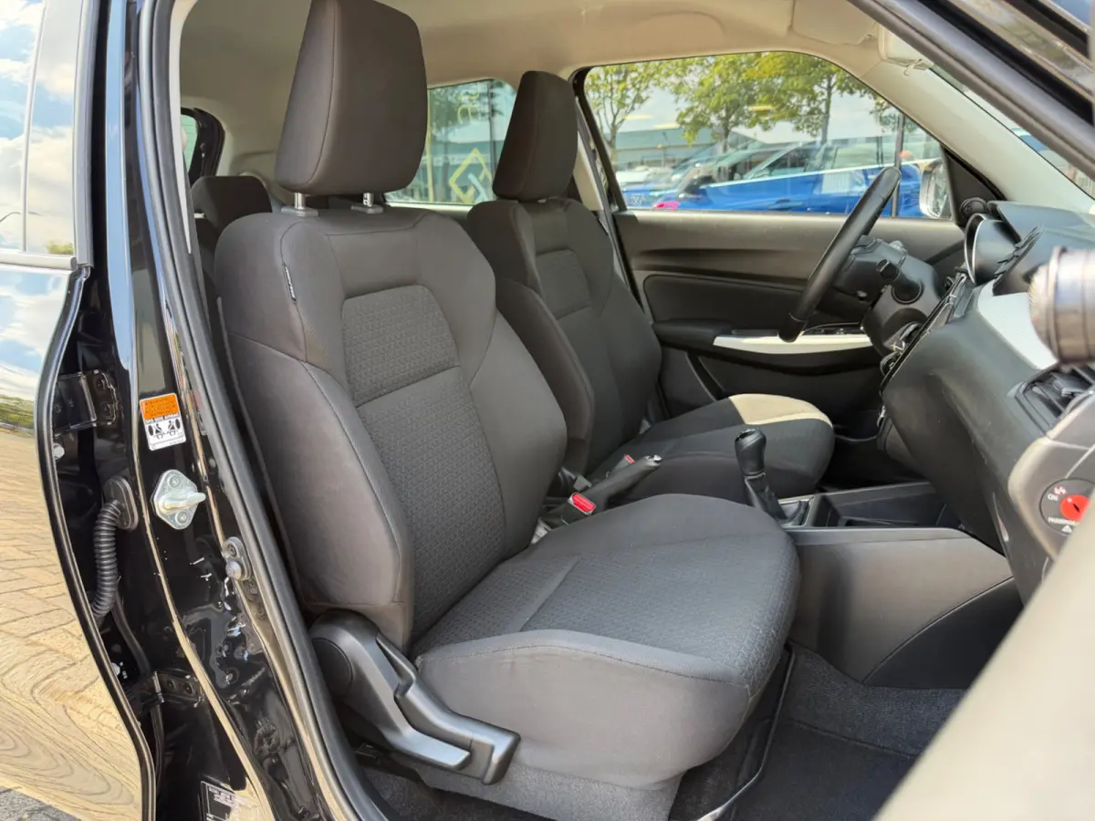 1.2 Select, CarPlay, Airco, Camera