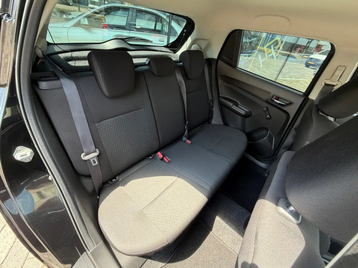 1.2 Select, CarPlay, Airco, Camera