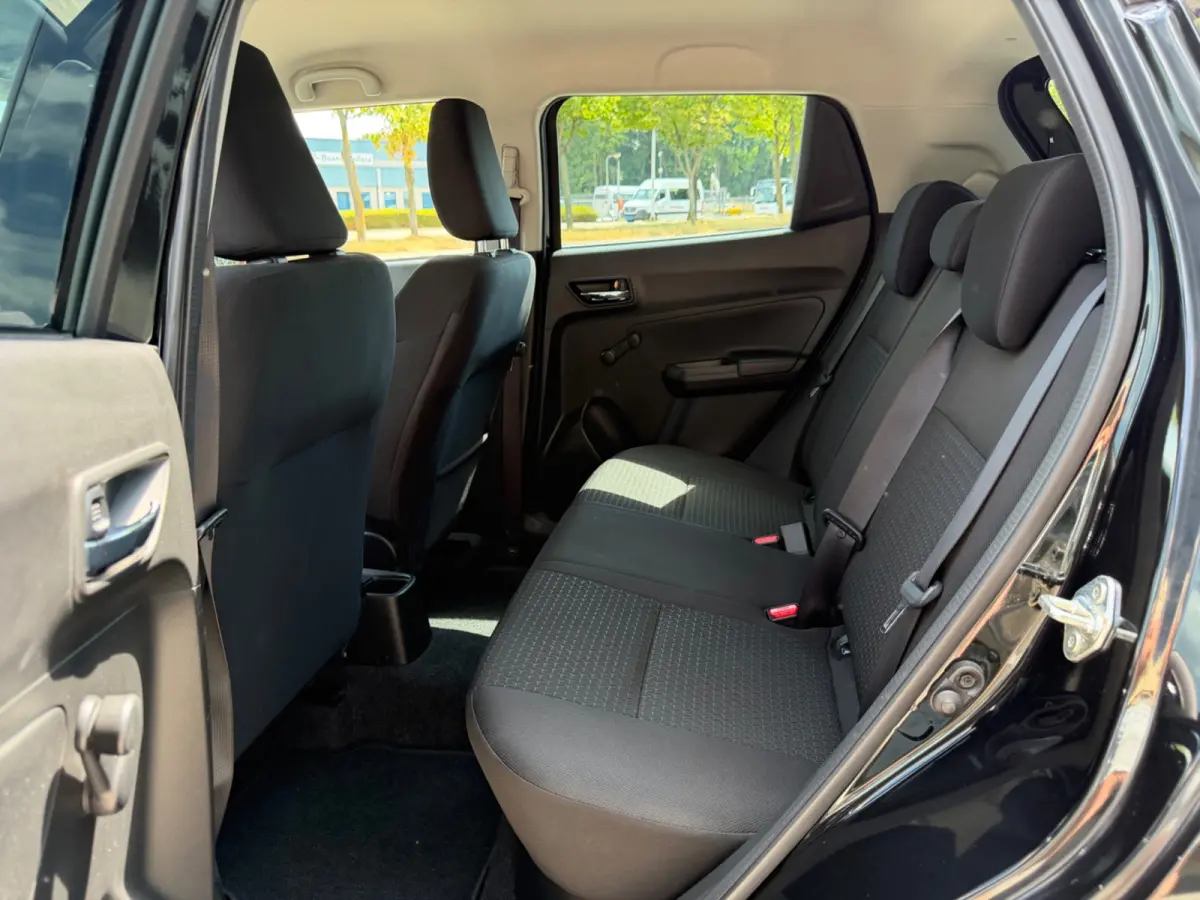 1.2 Select, CarPlay, Airco, Camera