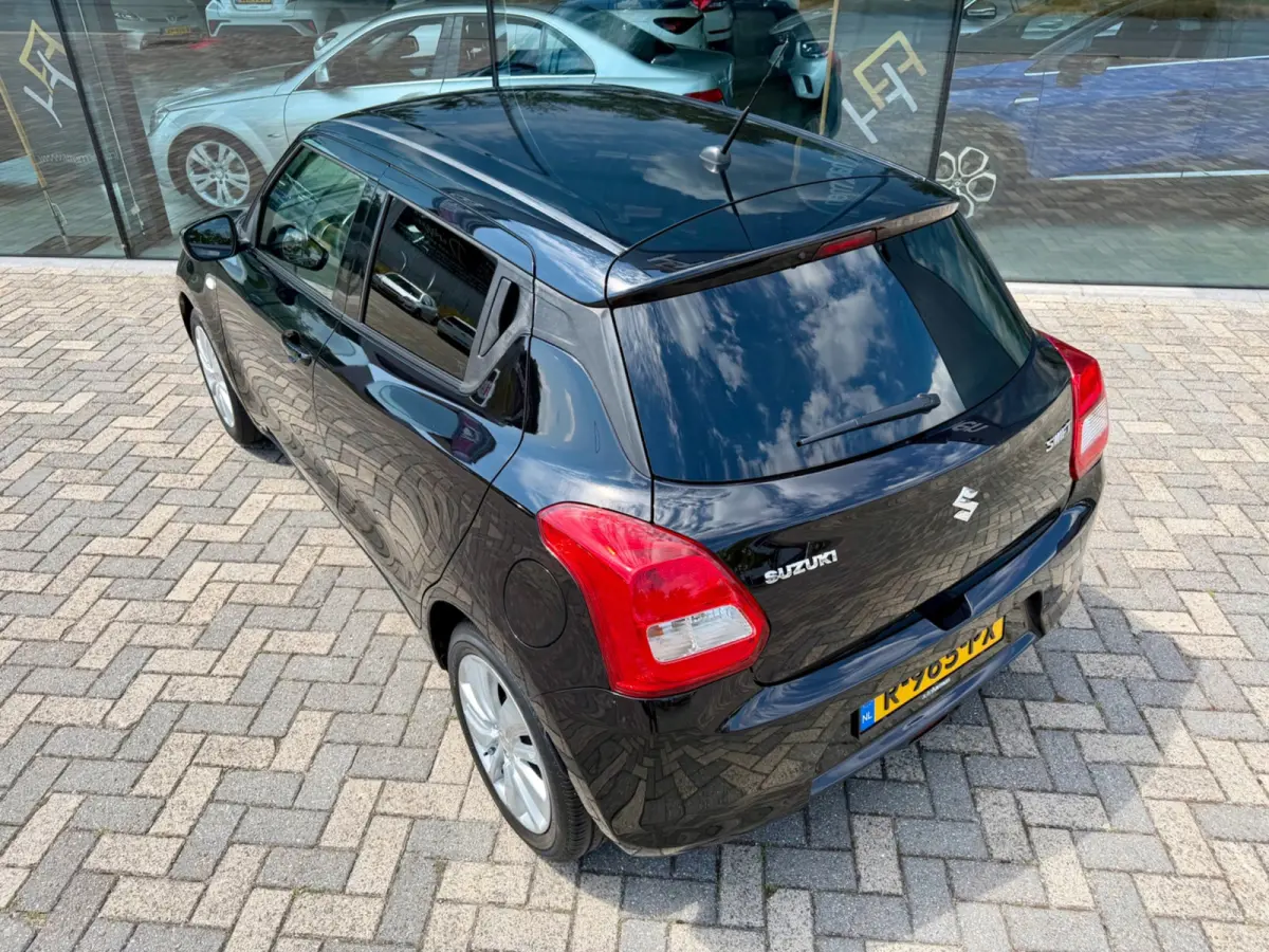 1.2 Select, CarPlay, Airco, Camera