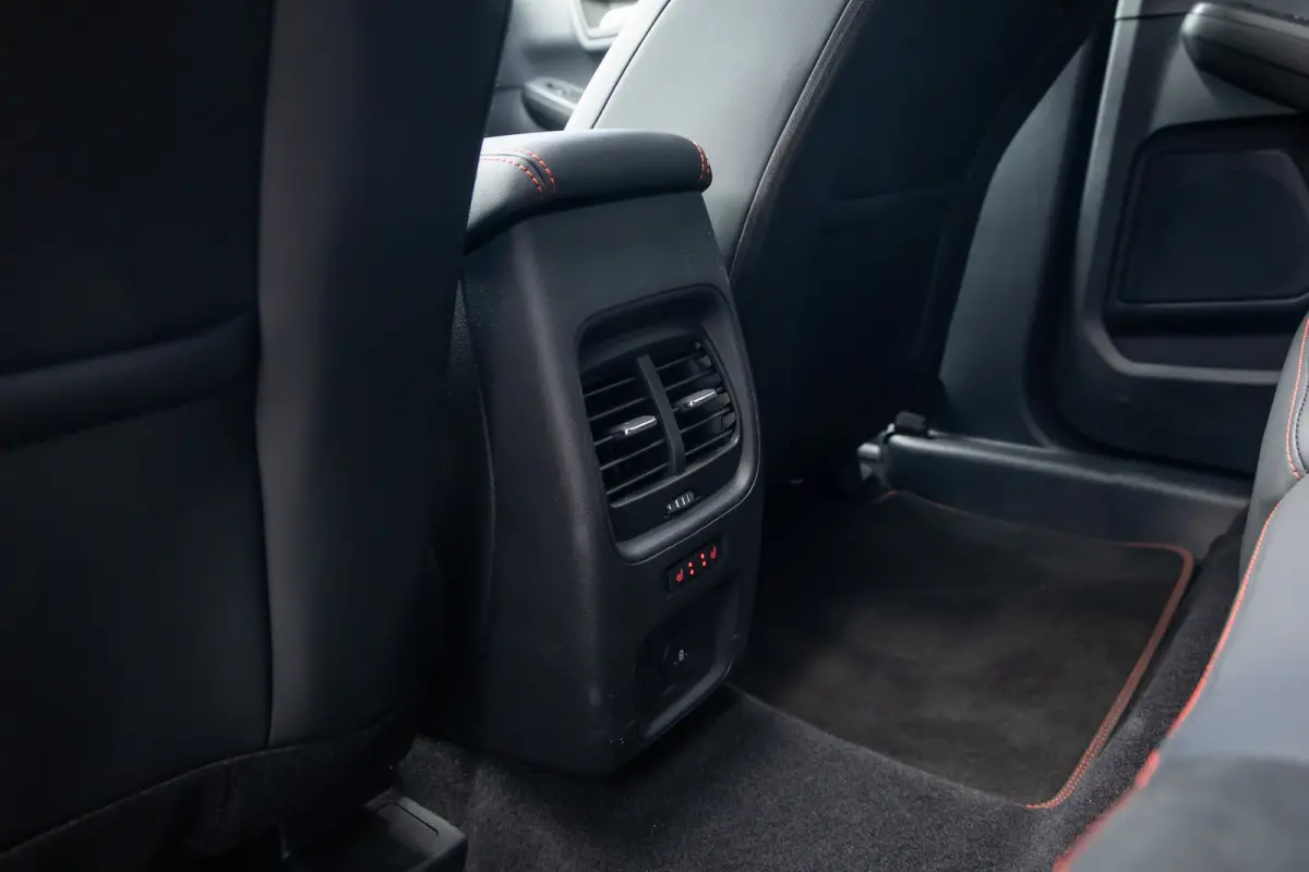 2.5 PHEV ST-Line X | Adaptive cruise control | Trekhaak Elek | Panorama-dak Elek | Winterpack | Stoelverwaming achter | Achteruitrijcamera | Apple Carplay/Android Auto | Bang&Olufsen | Dodeh