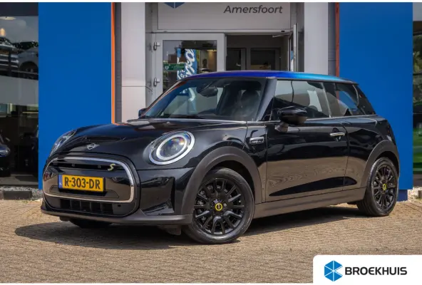 Camden Edition 33 kWh | Apple Carplay/Android Auto | Parkeersensoren | FULL Led | Navi | Lederen Bekleding | Afwijkende dakkleur | Airco (automatisch) | Apple Carplay/Android Auto|telefoonin