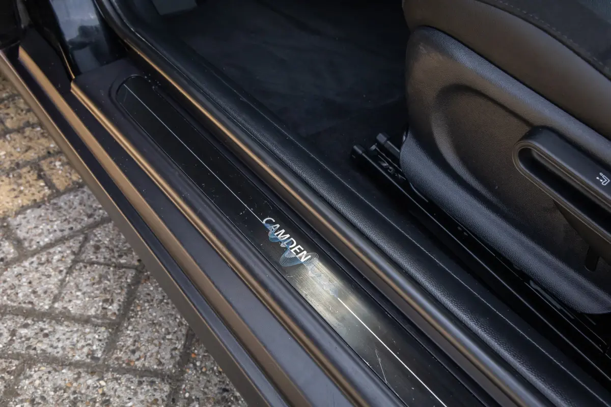 Camden Edition 33 kWh | Apple Carplay/Android Auto | Parkeersensoren | FULL Led | Navi | Lederen Bekleding | Afwijkende dakkleur | Airco (automatisch) | Apple Carplay/Android Auto|telefoonin