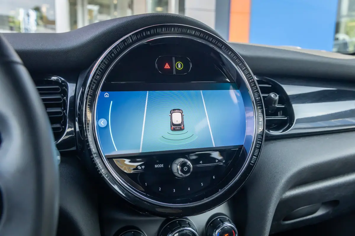 Camden Edition 33 kWh | Apple Carplay/Android Auto | Parkeersensoren | FULL Led | Navi | Lederen Bekleding | Afwijkende dakkleur | Airco (automatisch) | Apple Carplay/Android Auto|telefoonin
