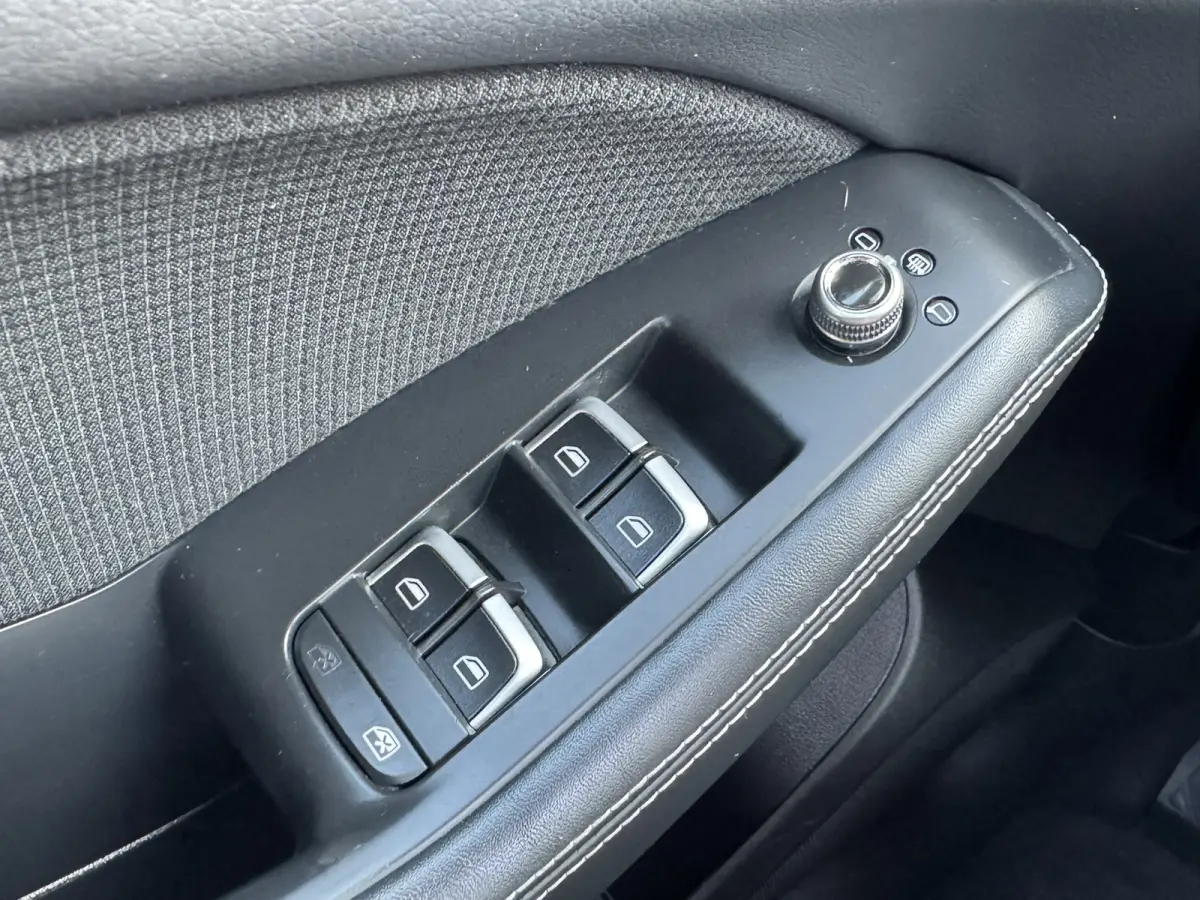 2.0 TFSI quattro Sport Edition 3 X S-line Automaat Navigatie Pano All-Season banden PDC v+A