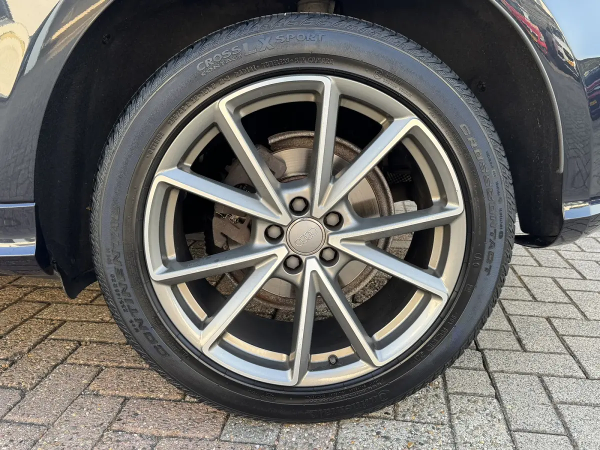 2.0 TFSI quattro Sport Edition 3 X S-line Automaat Navigatie Pano All-Season banden PDC v+A