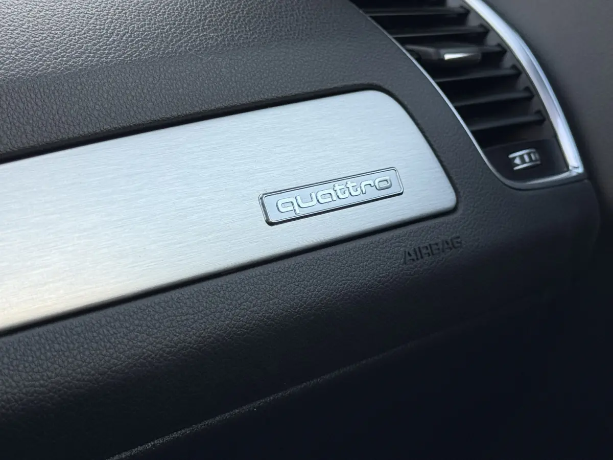 2.0 TFSI quattro Sport Edition 3 X S-line Automaat Navigatie Pano All-Season banden PDC v+A