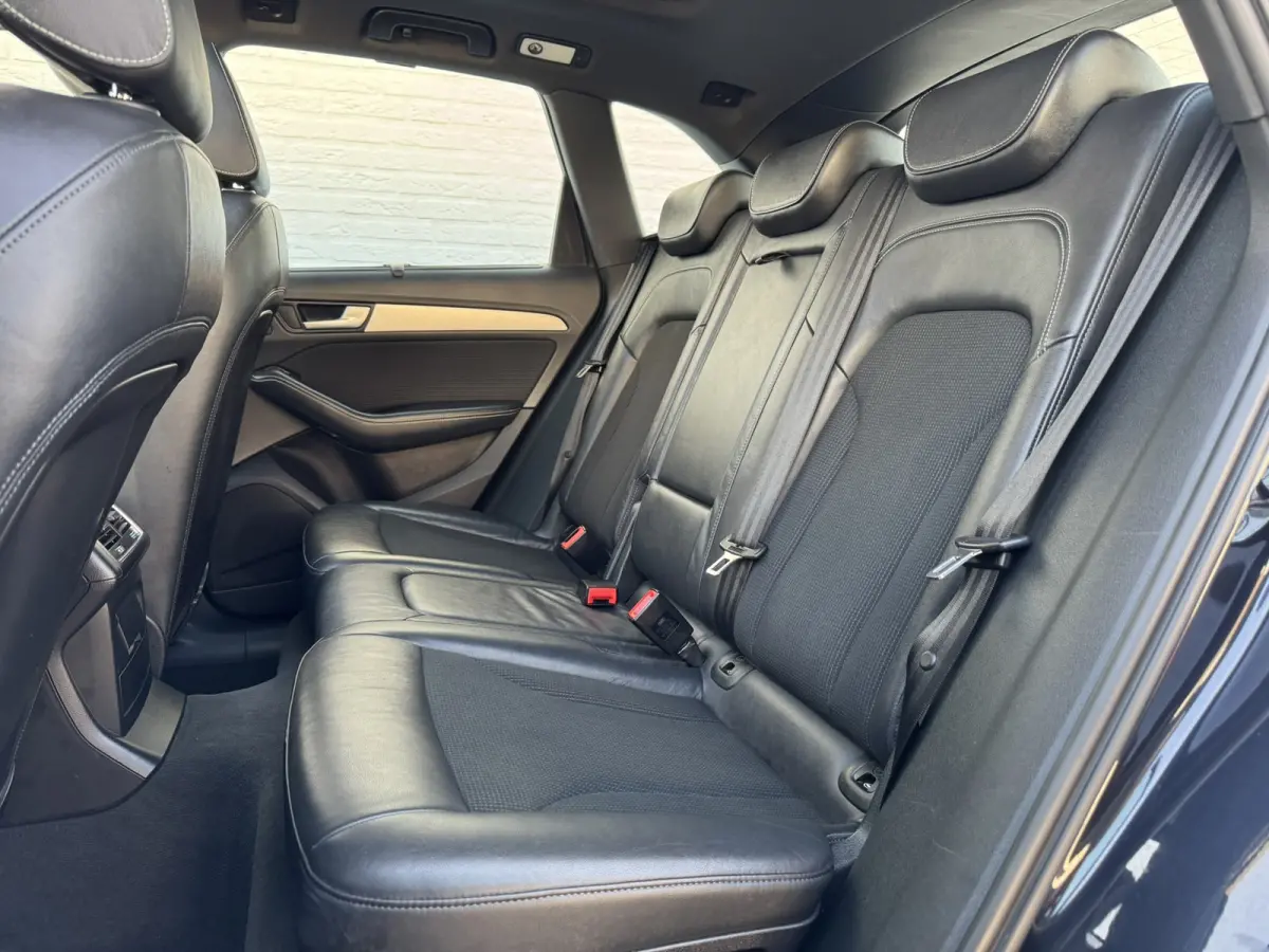 2.0 TFSI quattro Sport Edition 3 X S-line Automaat Navigatie Pano All-Season banden PDC v+A