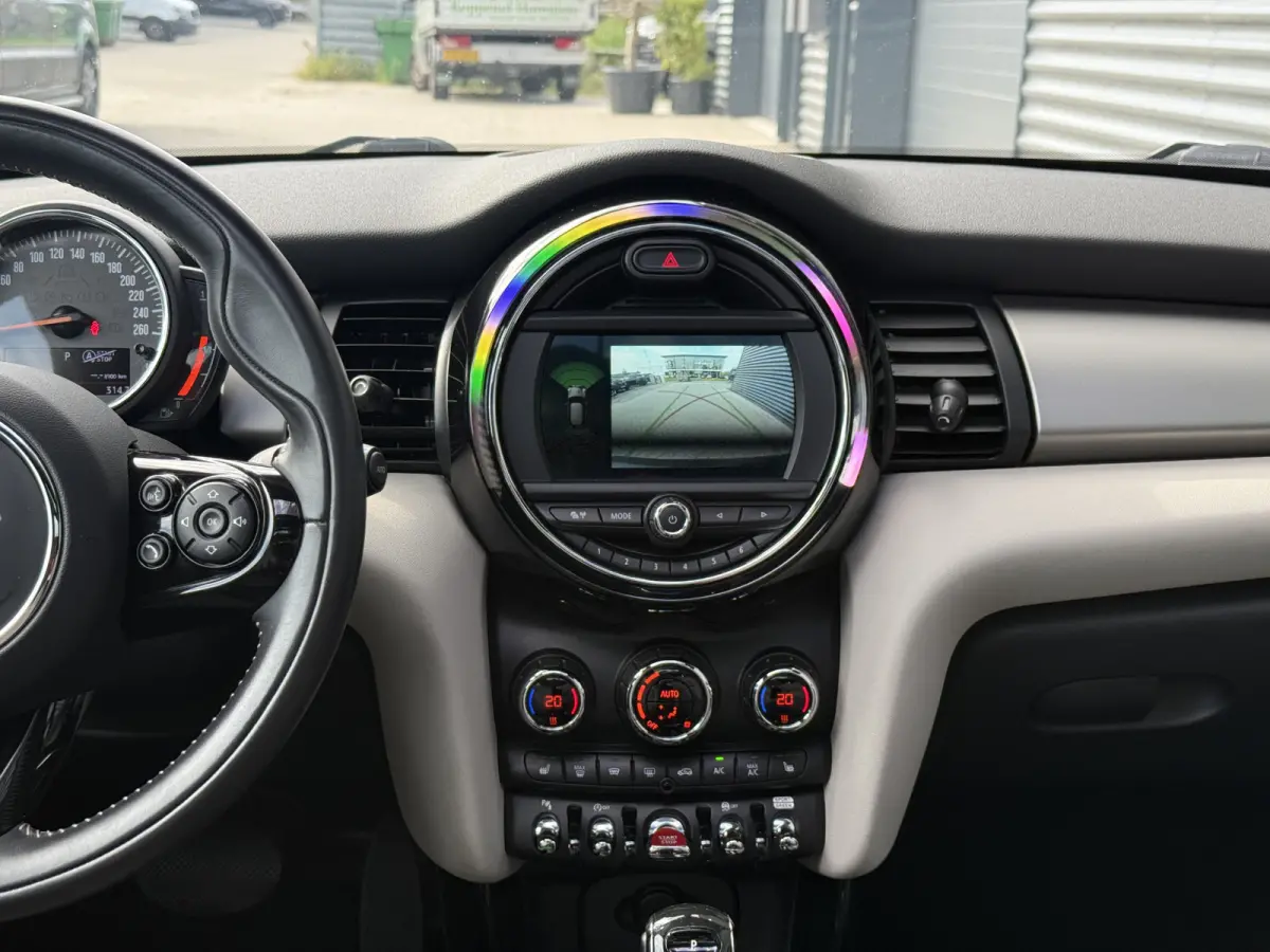1.5 Cooper Pano/Camera/Apple