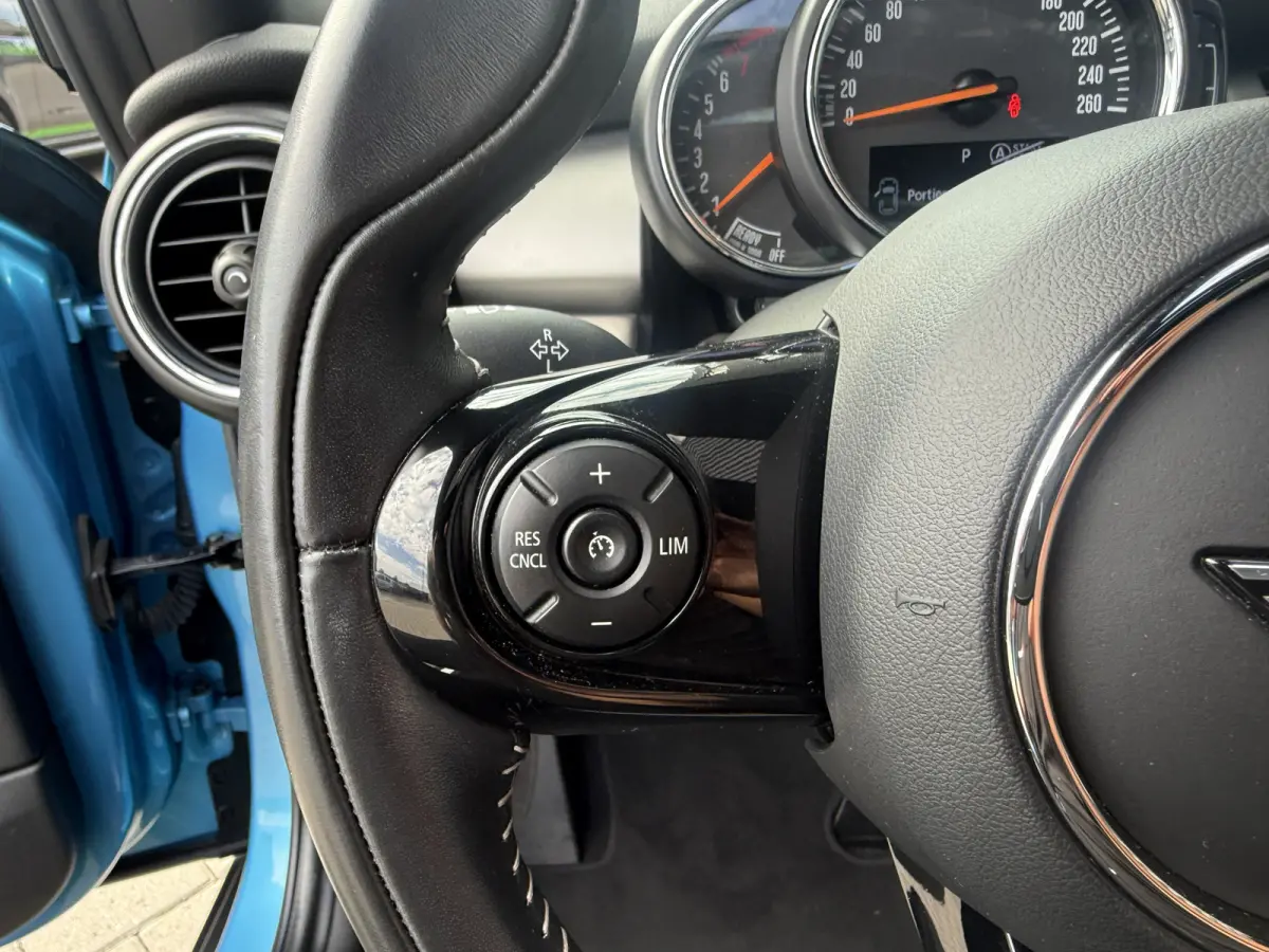 1.5 Cooper Pano/Camera/Apple