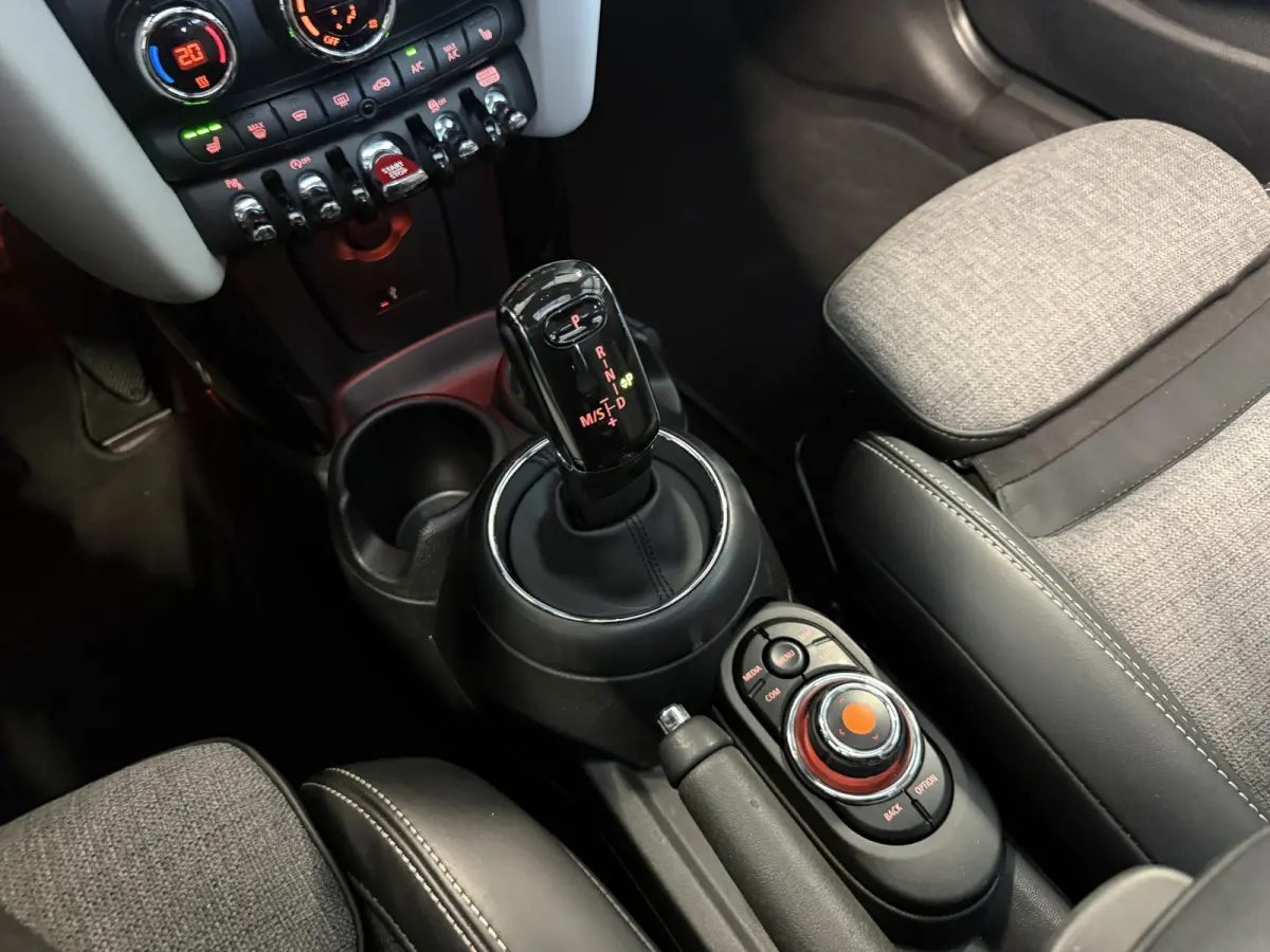 1.5 Cooper Pano/Camera/Apple