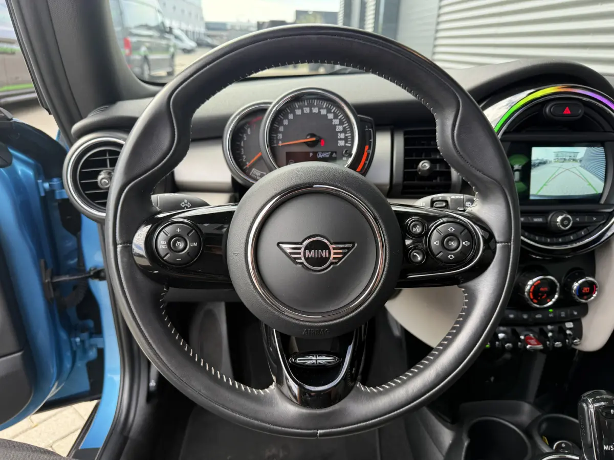 1.5 Cooper Pano/Camera/Apple