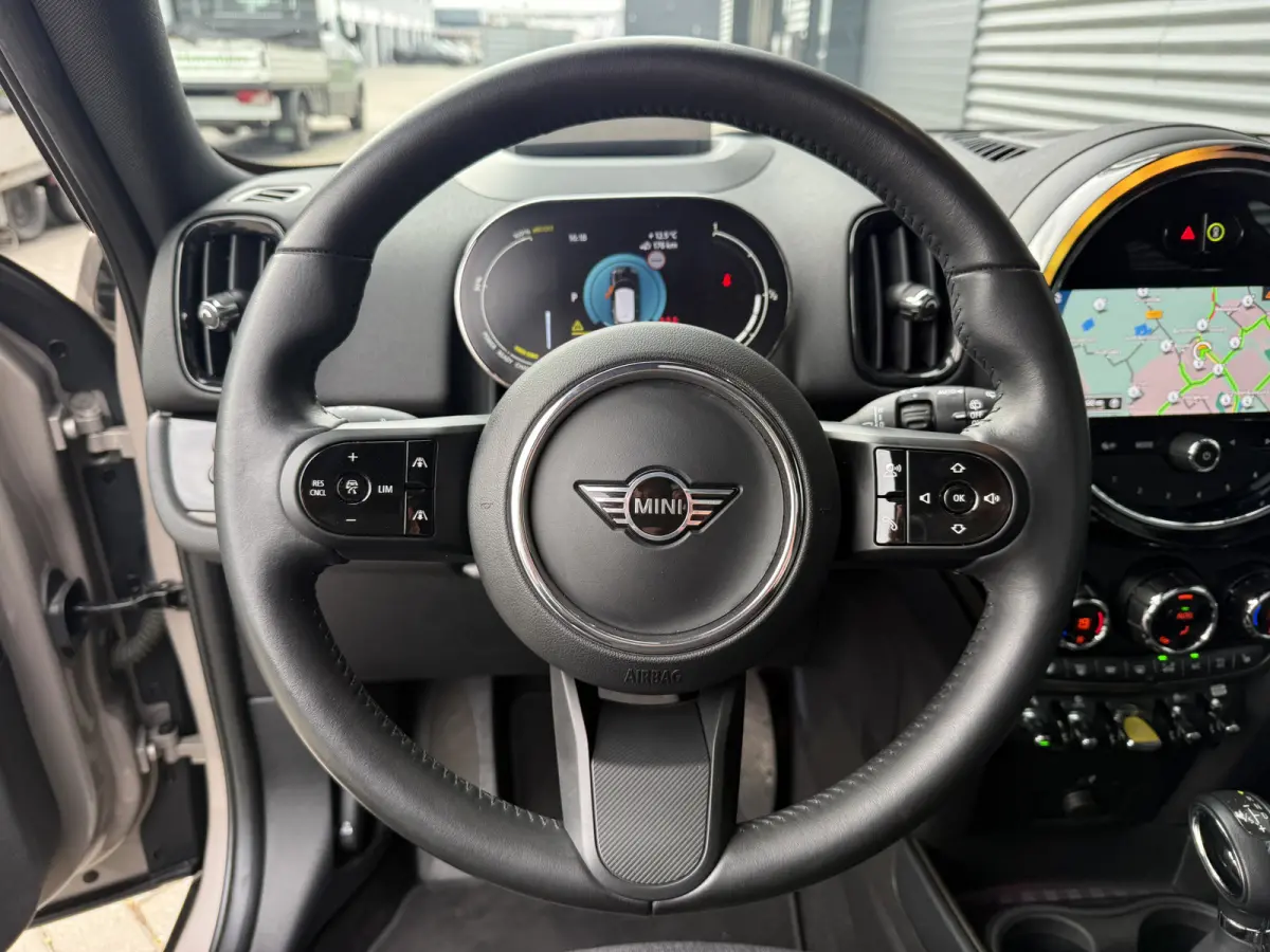 1.5 Cooper SE ALL4 Pano/H&K/Camera/Elec stoelen