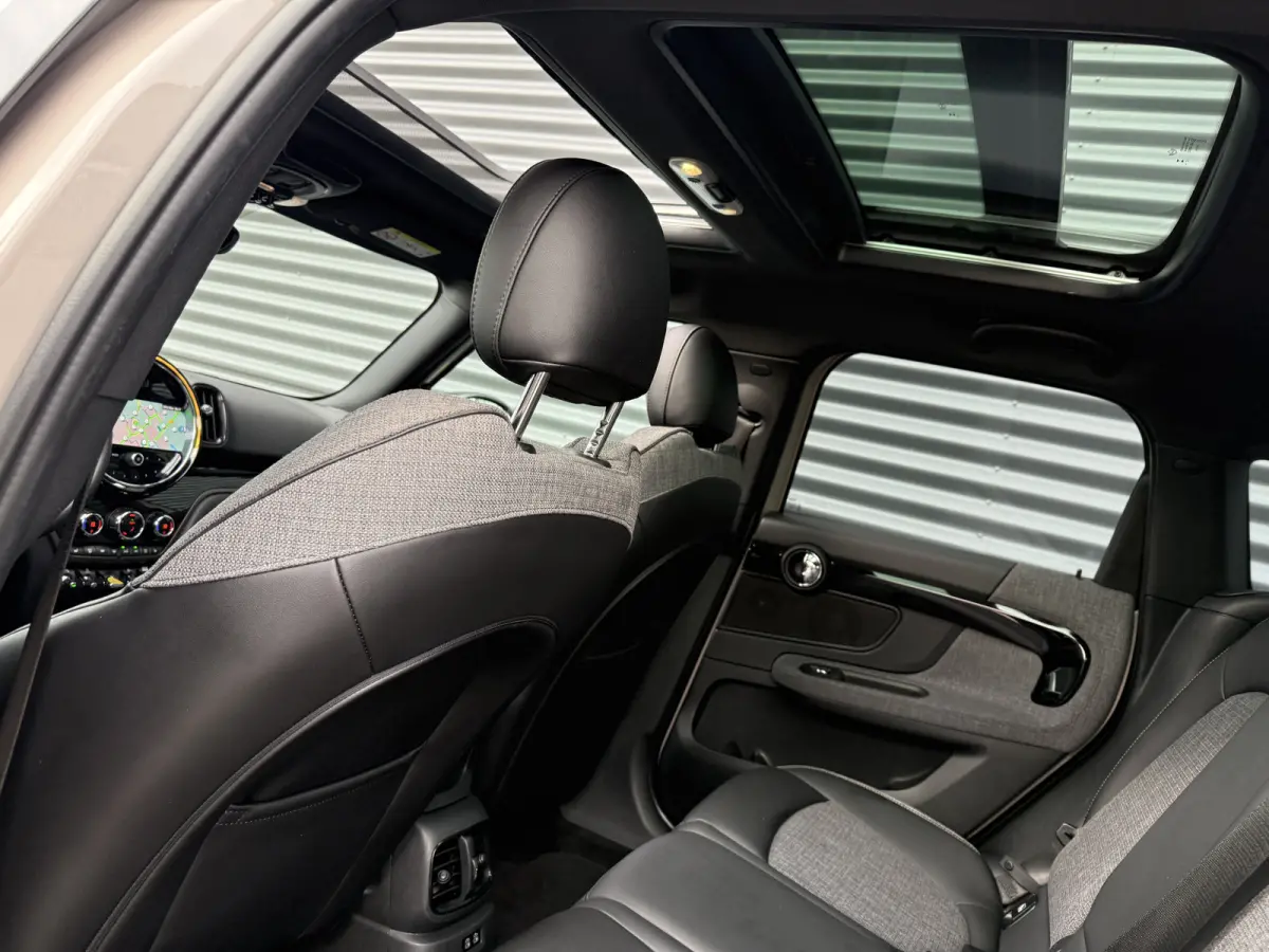 1.5 Cooper SE ALL4 Pano/H&K/Camera/Elec stoelen