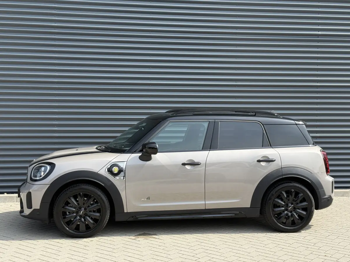 1.5 Cooper SE ALL4 Pano/H&K/Camera/Elec stoelen