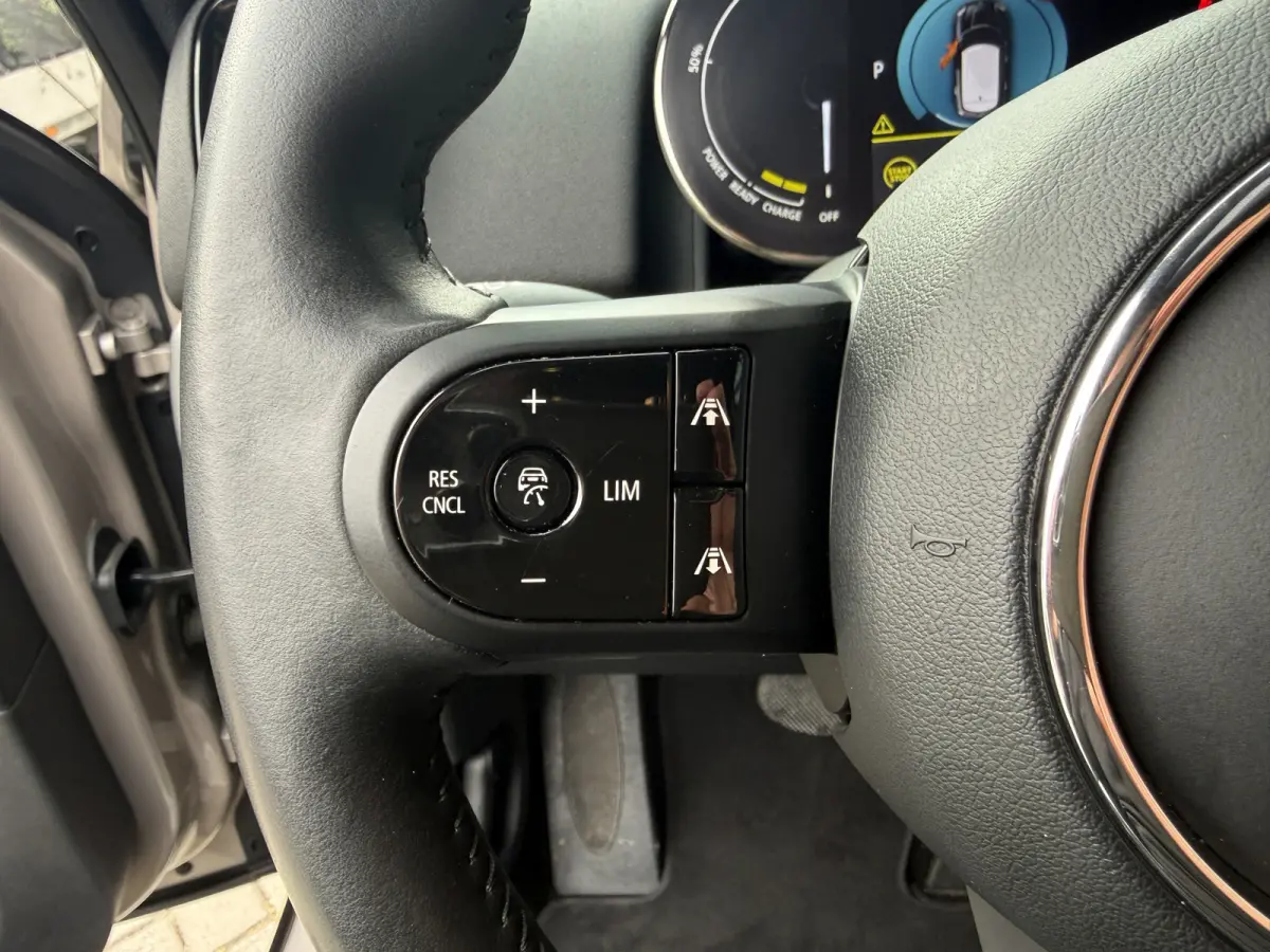 1.5 Cooper SE ALL4 Pano/H&K/Camera/Elec stoelen