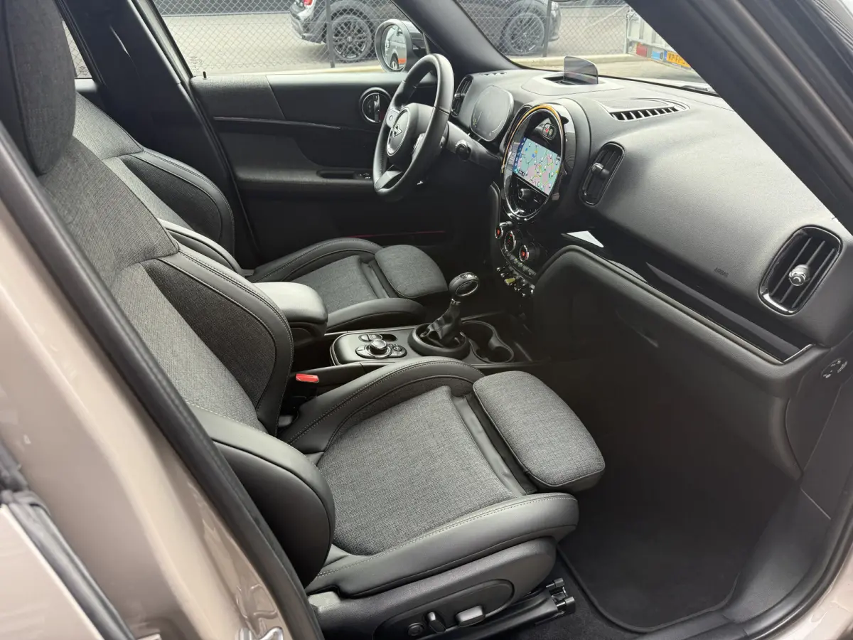 1.5 Cooper SE ALL4 Pano/H&K/Camera/Elec stoelen