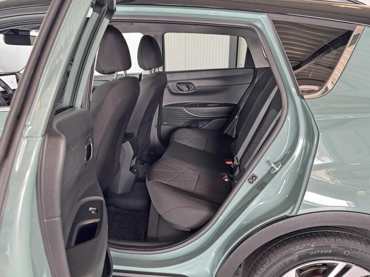 1.0 T-GDI MHEV 88kW Premium DCT