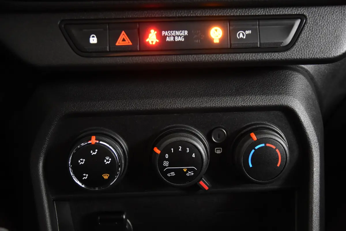 *Cruise Control*DAB*