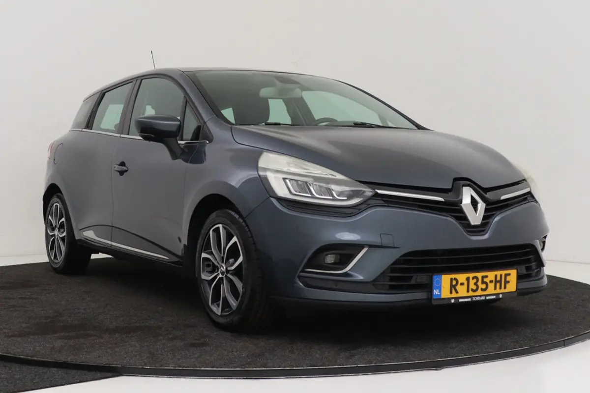 1.2 Intens | Panoramadak | Automaat | Stoelverwarming | Camera | Climate Control | LED | Keyless Entry/Start |