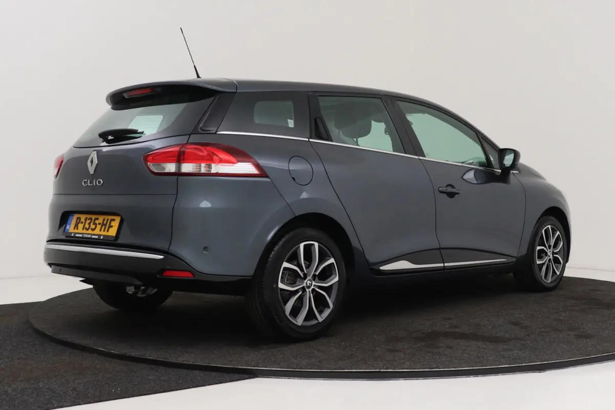 1.2 Intens | Panoramadak | Automaat | Stoelverwarming | Camera | Climate Control | LED | Keyless Entry/Start |